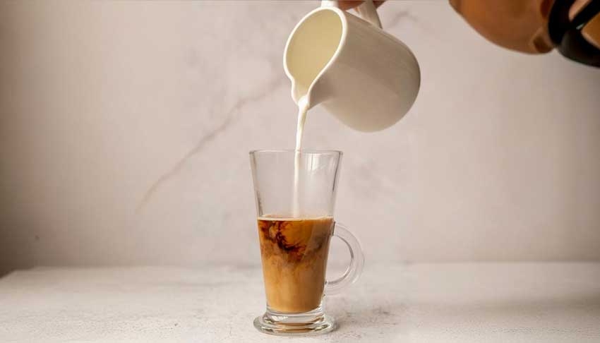 Kawa z mlekiem (café au lait) — z tym przepisem zrobisz ją idealnie!